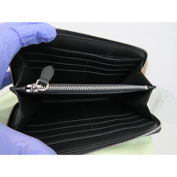 BURBERRY ELMORE BLACK LOGO EMBOSSED LEATHER ZIP AROUND CLUTCH CONTINENTAL WALLET - Picture 5 of 15
